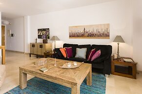 Two rooms Calm and sunny