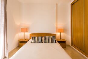 Two rooms Calm and sunny