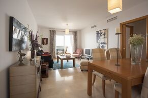 Two rooms Calm and sunny