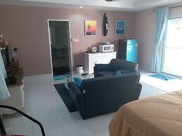 Studio Deluxe Avec Services Hôteliers - Adults Only
