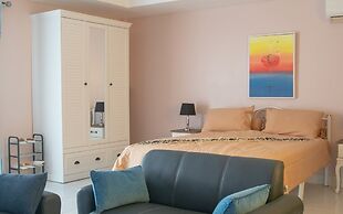 Studio Deluxe Avec Services Hôteliers - Adults Only