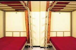 Pondok Backpacker City Square