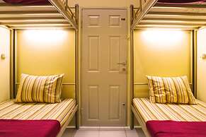 Pondok Backpacker City Square