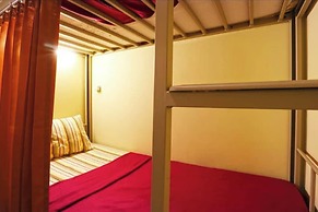 Pondok Backpacker City Square