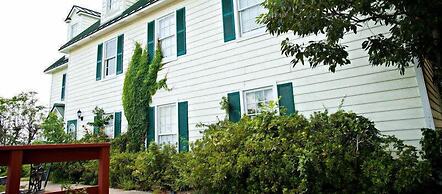 Lillian Farms Bed & Breakfast