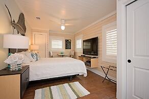 6West Beach Cottages