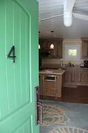 6West Beach Cottages