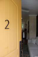 6West Beach Cottages