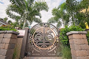 6West Beach Cottages