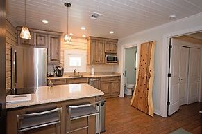 6West Beach Cottages