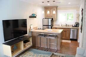 6West Beach Cottages