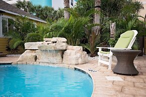 6West Beach Cottages