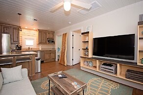 6West Beach Cottages