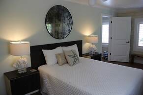 6West Beach Cottages