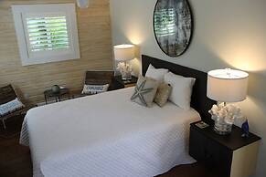 6West Beach Cottages