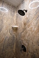 6West Beach Cottages