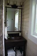 6West Beach Cottages