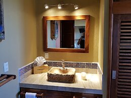 Casa Arcoiris Zihuatanejo