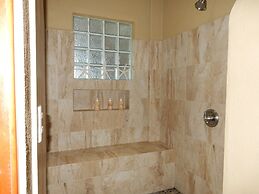 Casa Arcoiris Zihuatanejo