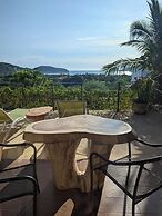 Casa Arcoiris Zihuatanejo