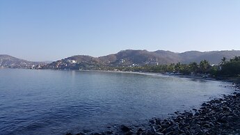 Casa Arcoiris Zihuatanejo