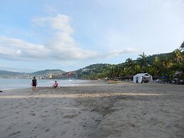 Casa Arcoiris Zihuatanejo