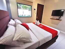 Charms Hotel