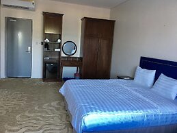 Thu Trang Beachfront Hotel
