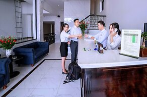 Thu Trang Beachfront Hotel