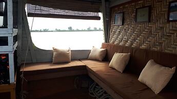 Living Irrawaddy Dolphin Project