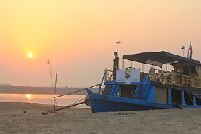 Living Irrawaddy Dolphin Project
