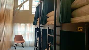 Durty Nelly's - Hostel