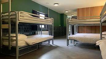 Durty Nelly's - Hostel
