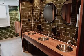 Durty Nelly's - Hostel