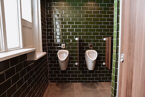Durty Nelly's - Hostel