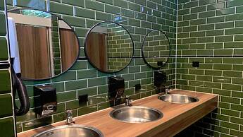 Durty Nelly's - Hostel