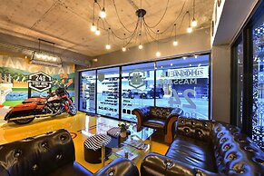 248 Street Hostel