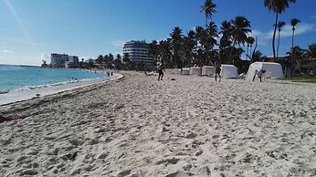 Golden Beach Apartments