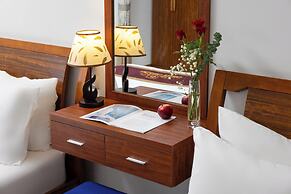 Quang Tung Cat Ba Hotel