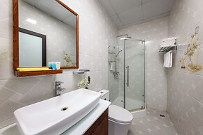 Quang Tung Cat Ba Hotel