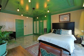 Bangkok Voyage Boutique