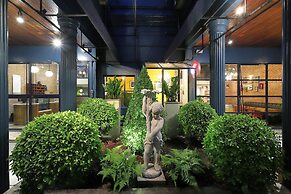 Bangkok Voyage Boutique
