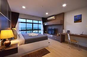 Golden Manora Hotel Bangtao Beach