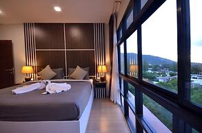 Golden Manora Hotel Bangtao Beach