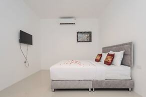 Golden Manora Hotel Bangtao Beach