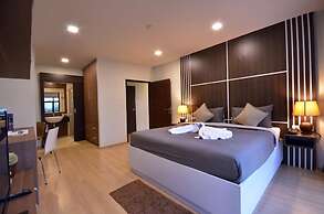 Golden Manora Hotel Bangtao Beach