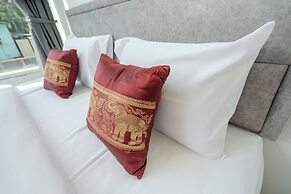 Golden Manora Hotel Bangtao Beach