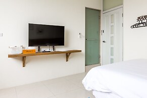 Cozy Green Guest House