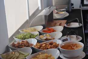 Front One Inn Kediri