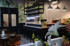 Front One Inn Kediri